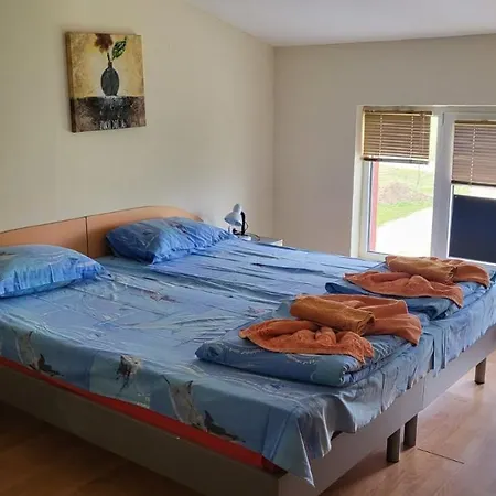 алекс سينيموريتس