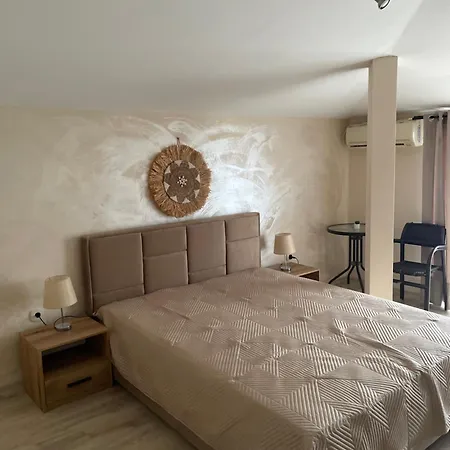 алекс سينيموريتس